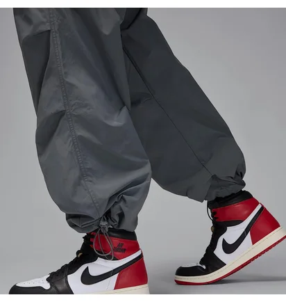 Штаны мужские Nike Air Jordan Essentials Statement Woven Pant Grey FV7306-068