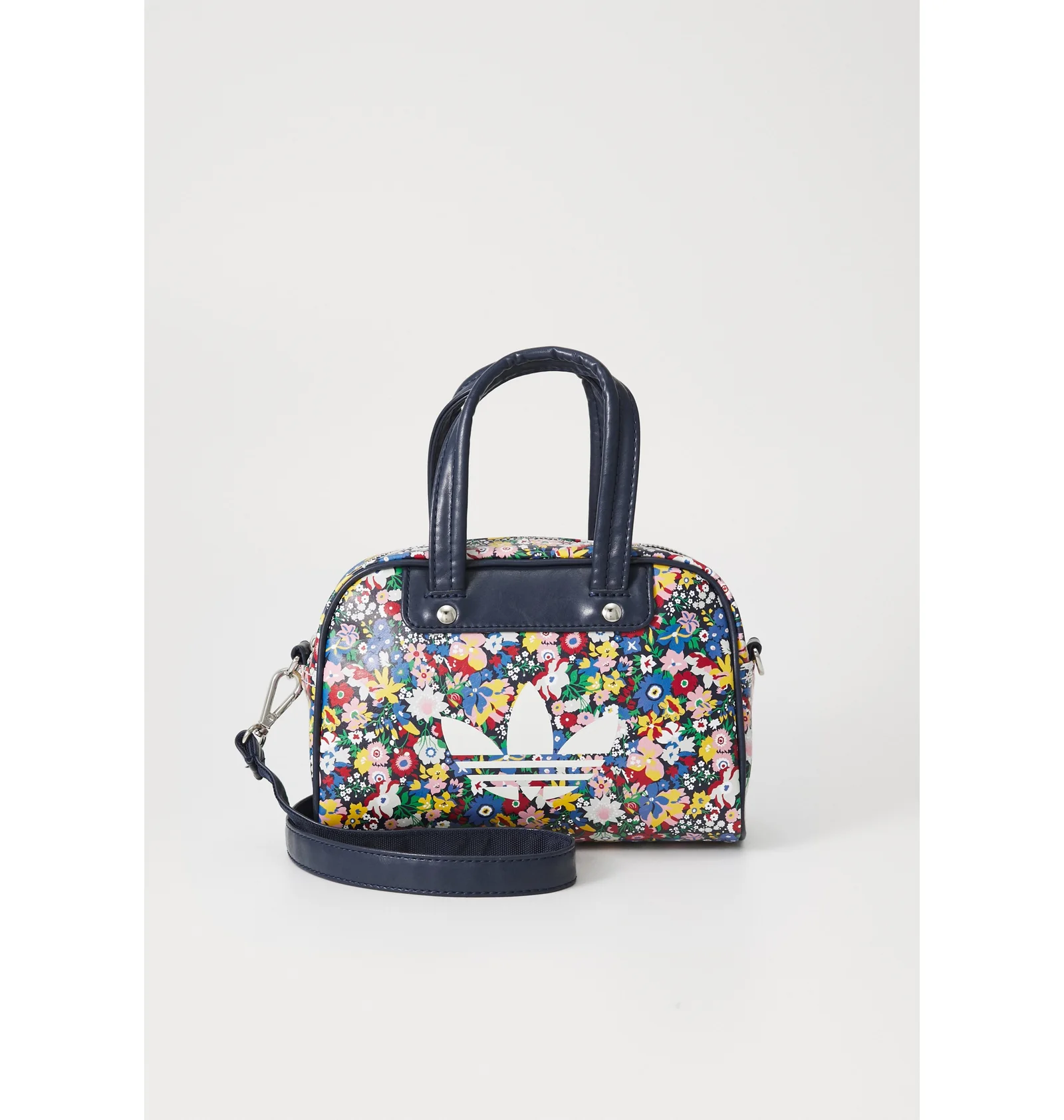 ᐉ Сумка женская Adidas Originals Liberty Bowling Bag Handbag