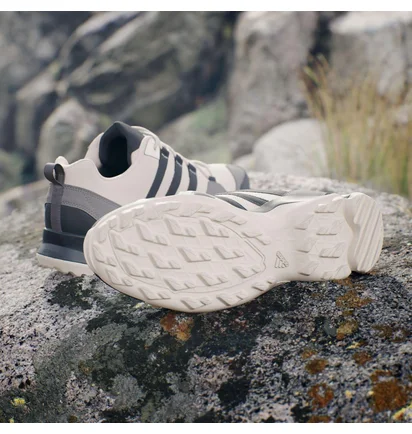 Кросівки чоловічі Adidas Ax2S Hiking Shoes Beige IE0816