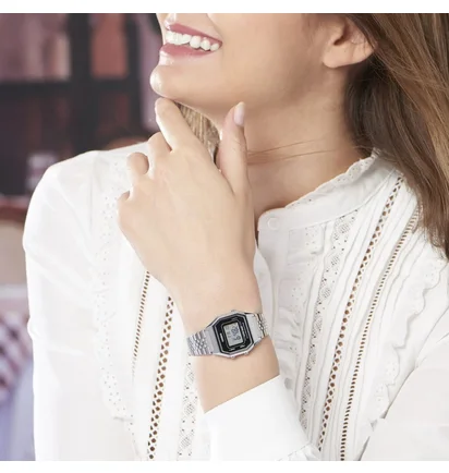 Часы женские Casio Vintage Digital Floral Motif Face LA680WEA-1EF