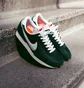Кросівки жіночі Nike Daybreak Vintage Fir Green DX0751-301