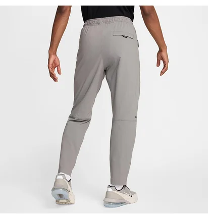Штаны мужские Nike Tech Woven Grey HM8241-014