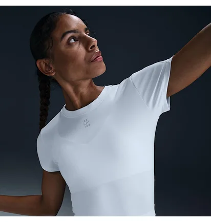 Футболка женская Nike Court Advantage WomenS Dri- F I T Short- Sleeve Tennis Top White HQ2994-100