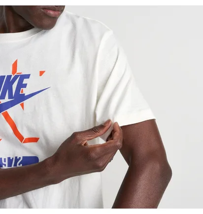 Футболка мужская Nike Sportswear Futura Varsity Graphic T-Shirt Beige FZ5375-133
