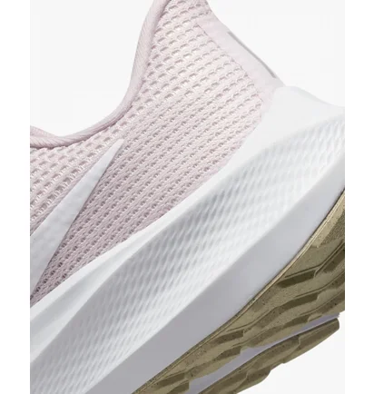 Кроссовки женские Nike Pegasus 40 WomenS Road Running Shoes Pink DV3854-600