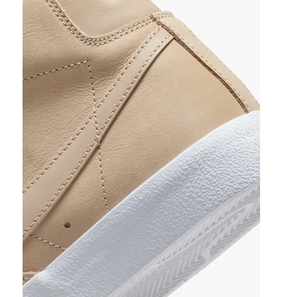 Кросівки жіночі Nike Blazer Mid Premium Beige Dq7572-200