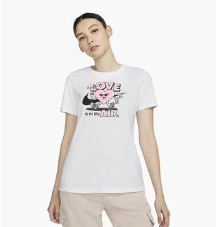 Футболка женская Nike Sportswear White DN5878-100