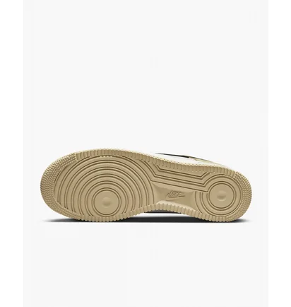 Кроссовки мужские Nike Air Force 1 07 Lx Beige/White DV7186-700