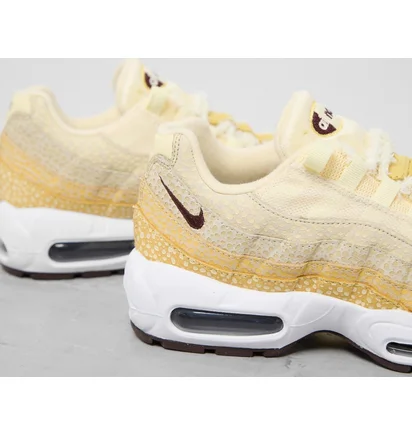 Кросівки жіночі Nike Air Max 95 Yellow FD9857-700