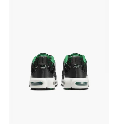 Кросівки чоловічі Nike Air Max Plus Shoes Black DM0032-009