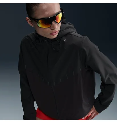 Ветровка женская Nike Arswft Sf Argmi Jk Black FZ3396-010