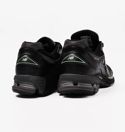 Кросівки чоловічі New Balance 2002R Black Silver Green M Black M2002RLD