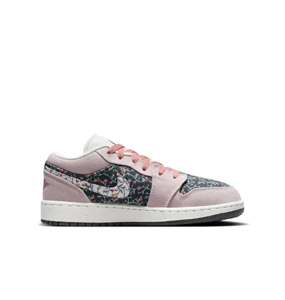 Кросівки дитячі Air Jordan 1 Low Se Gs Pink/Black FJ3445-001