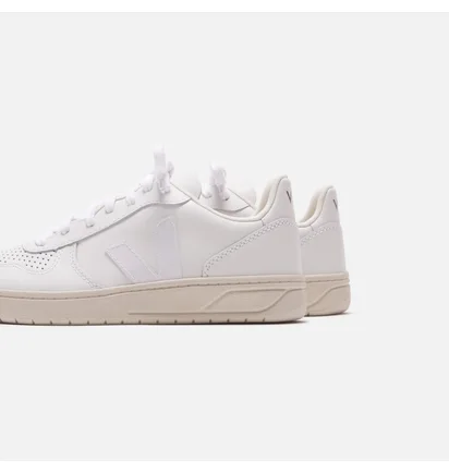 Кеды женские Veja Wmns V10 Extra White VX0201270A