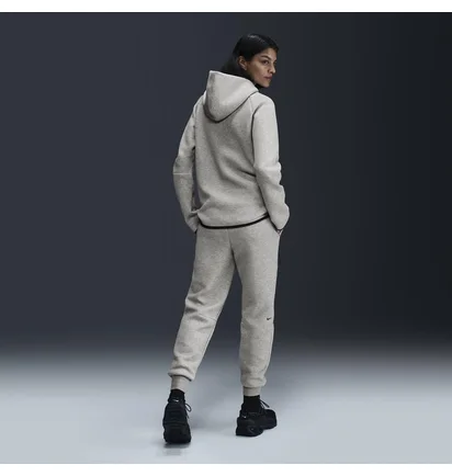 Штани жіночі Nike Sportswear Tech Fleece Grey HV6779-063