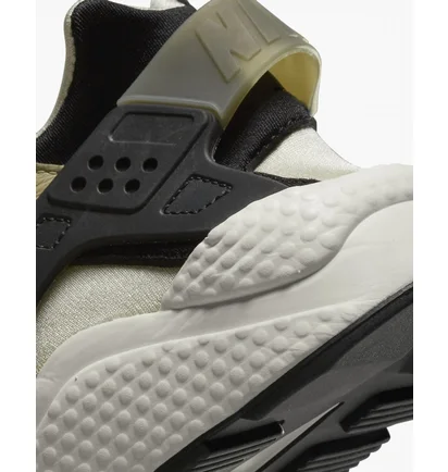 Кросівки чоловічі Nike Air Huarache Beige Dd1068-007