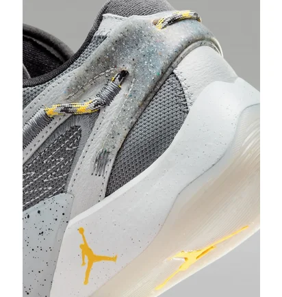 Кроссовки унисекс Air Jordan Luka 2 Caves Basketball Shoes Grey DX9013-008