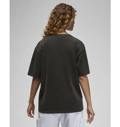Футболка женская Air Jordan Heritage Graphic T-Shirt Black FB5137-010