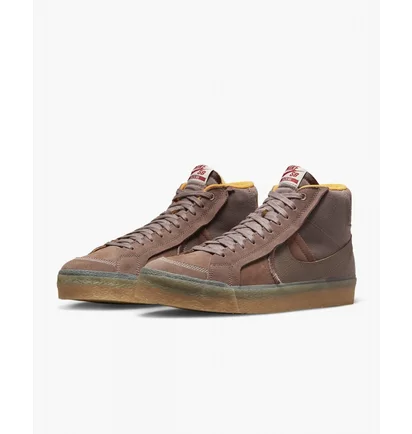 Кросівки унісекс Nike Sb Zoom Blazer Mid Premium Plus Brown Dv5468-200