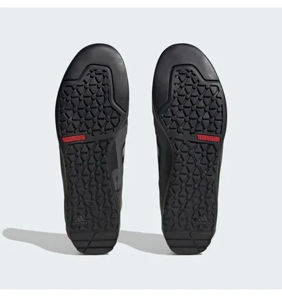 Кроссовки унисекс Adidas Terrex Swift Solo 2.0 Hiking Black IE6901