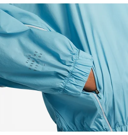 Куртка жіноча Nike Run Division Jacket Light Blue DQ5957-424