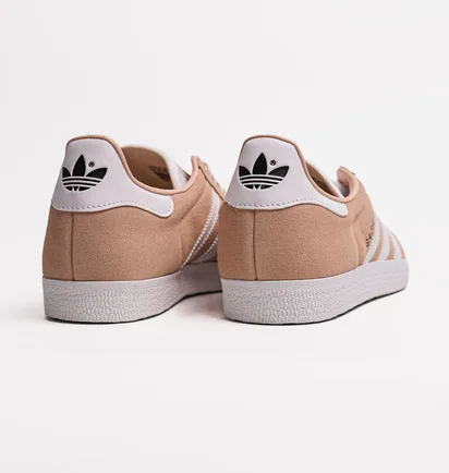 Кроссовки женские Adidas Gazelle Shoes Beige ID7006