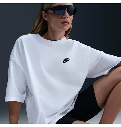 Футболка женская Nike Sportswear Essential White HV4655-100