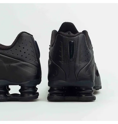 Кросівки чоловічі Nike Shox R4 Black 104265-044