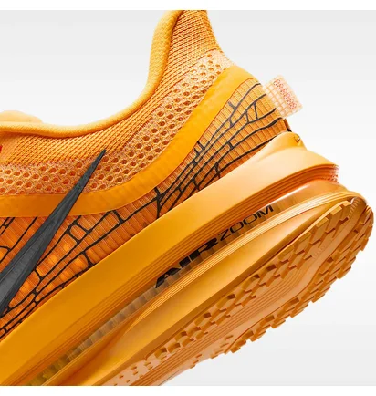 Кросівки чоловічі Nike Pegasus Premium L V8 MenS Road Running Shoes Orange IH3256-700