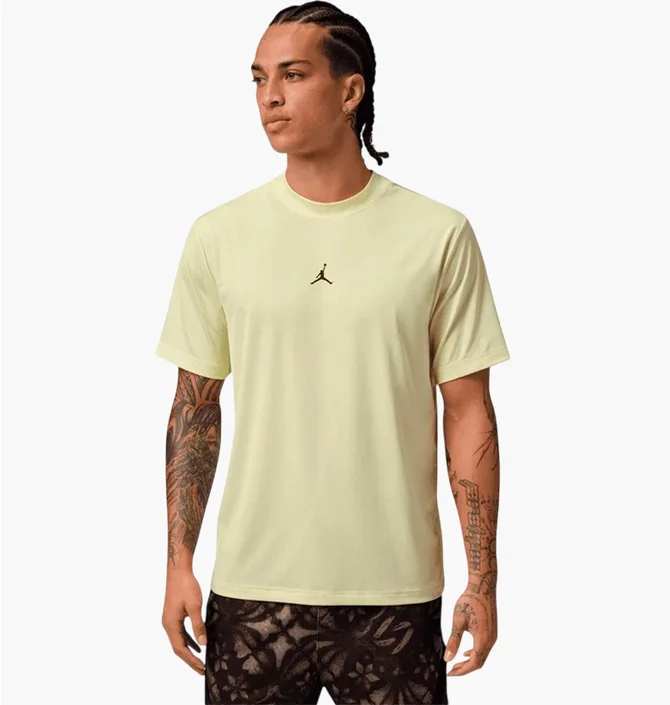 Футболка чоловіча Nike Essentials Yellow IF0882-335