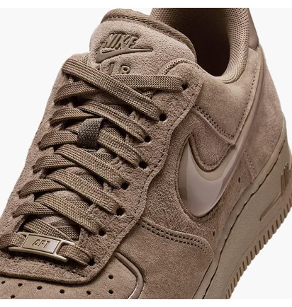 Кросівки жіночі Nike Air Force 1 Low Brown HV4406-200