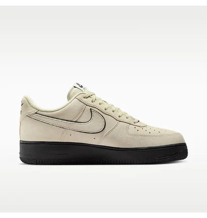 Кросівки чоловічі Nike Air Force 1 07 L V8 MenS Shoes Beige HQ1966-200
