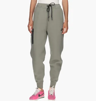 Штани жіночі Nike Sportswear Tech Fleece Olive HV6779-320