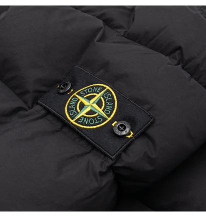 Пуховик чоловічий Stone Island Seamless Tunnel Nylon Down-Tc Hooded Jacket Black 811543128-V0029