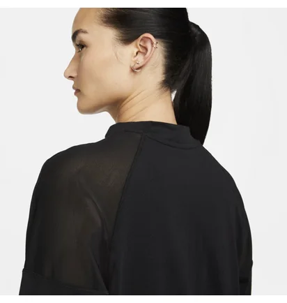 Свитшот женский Nike Sportswear Dri-Fit Adv Tech Pack Black DD4628-010