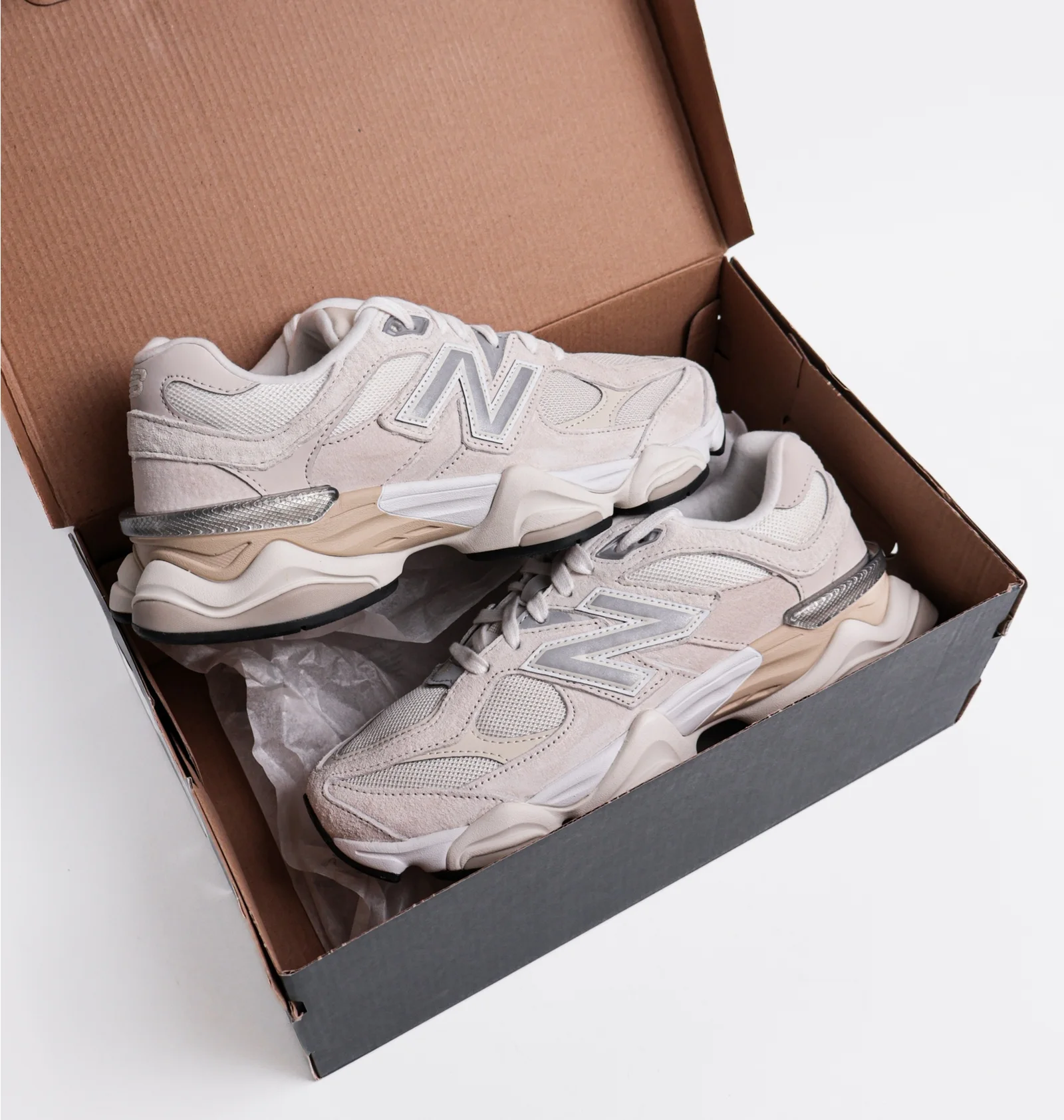 ᐉ Кроссовки унисекс New Balance 9060 Beige U9060WHT - купить в
