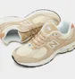 Кроссовки мужские New Balance 2002R Beige M2002Ref