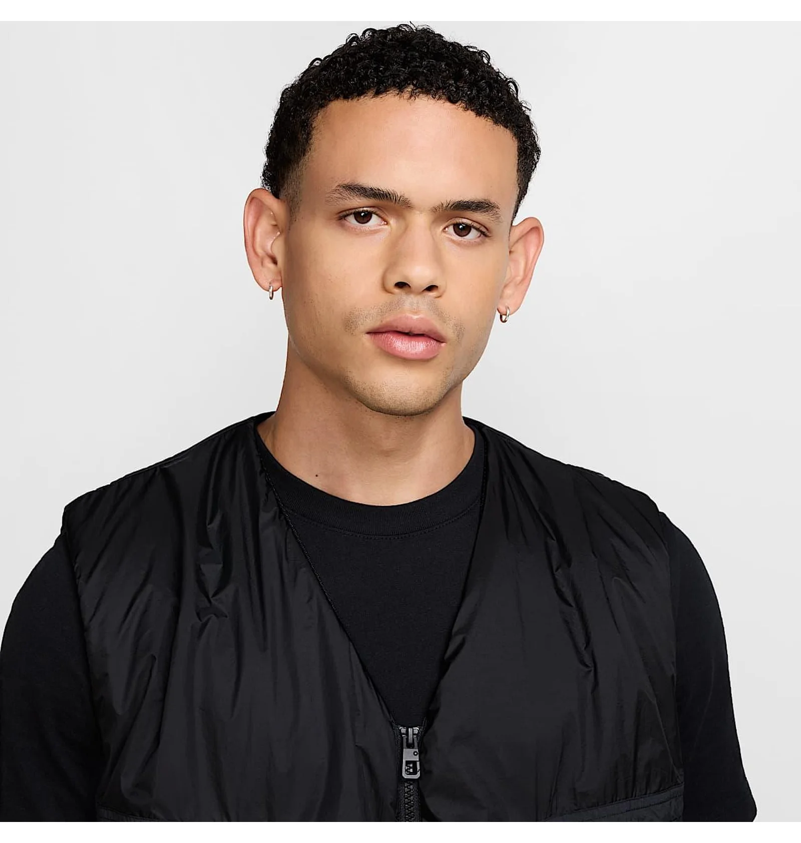 ᐉ Жилетка мужская Nike Tech Woven Vest Black HM4262-010 - купить
