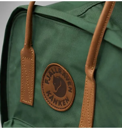 Рюкзак унісекс Fjallraven Kanken No. 2 Laptop Green 23803.679