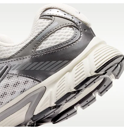 Кросівки дитячі Nike V5 Rnr Grey/White HQ6411-003