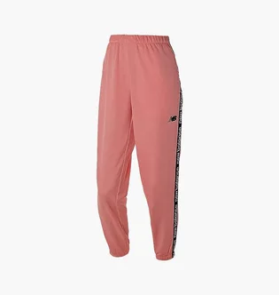 Штаны женские New Balance Relentless Jogger Pink WP11185PPR