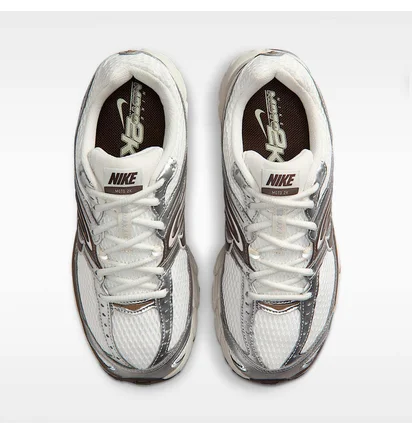 Кросівки жіночі Nike W Air Max Moto 2K White/Metallic IO1915-030