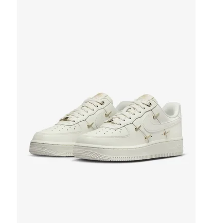 Кроссовки женские Nike Air Force 1 07 Lx Beige FV3654-111