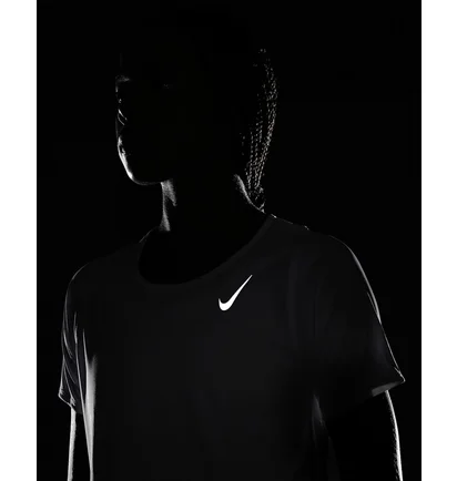 Футболка женская Nike Dri-Fit Race White DD5927-100