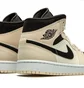 Кроссовки женские Air Jordan Wmns 1 Mid Beige BQ6472-800