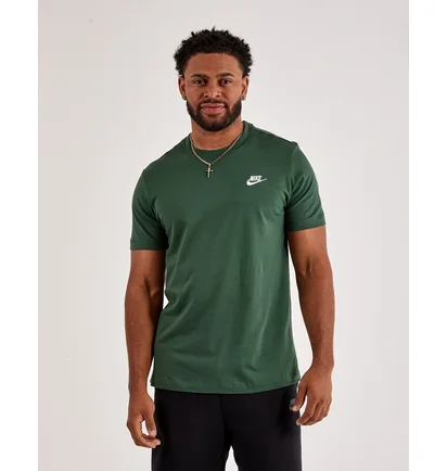 Футболка чоловіча Nike Club Tee Green AR4997-323