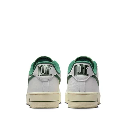 Кросівки жіночі Nike Air Force 1 07 Lx White DR0148-102