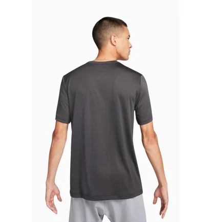 Футболка чоловіча Nike Sw Premium Essential Grey FQ6582-060