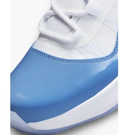 Кросівки чоловічі Air Jordan Air 11 Cmft Low Shoes White/Light Blue DN4180-114
