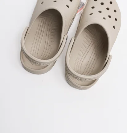 Тапочки унісекс Crocs Classic Clog Beige 10001-2Y2